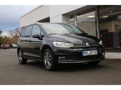 Używany VW Touran Active 150 KM (110 kW) 2022 Czarny Minivan