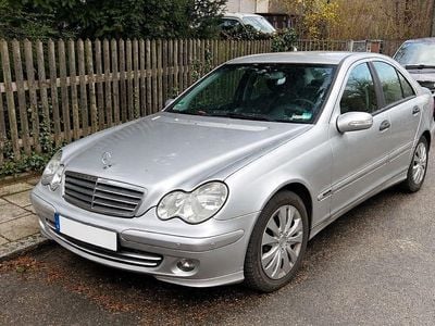 Gebraucht Mercedes C180 Classic 143 PS (105 kW) 2005 Silber Limousine