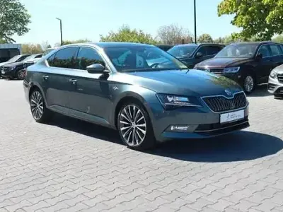 Gebraucht Skoda Superb LAURIN & KLEMENT 190 PS (139 kW) 2017 Grau Limousine