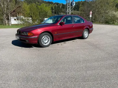 Gebraucht BMW 528 193 PS (141 kW) 1996 Rot Limousine