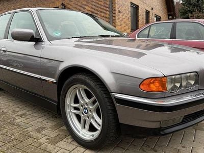 Gebraucht BMW 728 193 PS (141 kW) 1999 Grau Limousine