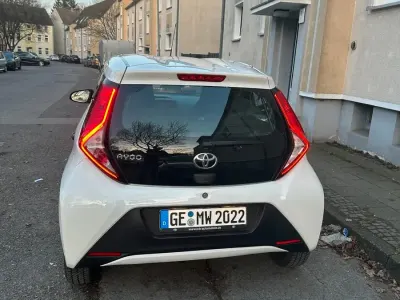 Gebraucht Toyota Aygo 72 PS (52 kW) 2021 Weiß Kleinwagen