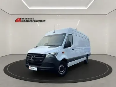 Gebraucht Mercedes Sprinter 170 PS (125 kW) 2024 Arktikweiss Van
