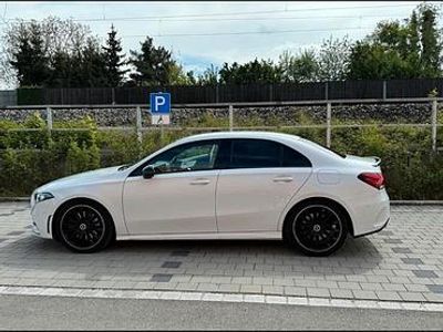 Gebraucht Mercedes A250 AMG line 224 PS (164 kW) 2019 Weiß Limousine