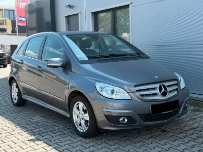 Gebraucht Mercedes B200 136 PS (100 kW) 2009 Grau Van / Kleinbus