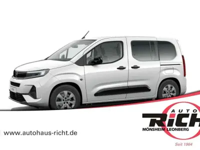 Neu Opel Combo 131 PS (96 kW) 2026 Weiß Van / Kleinbus