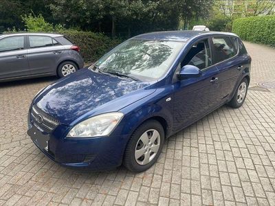 Usata Kia Ceed EX 109 CV (80 kW) 2007 Blu Utilitaria