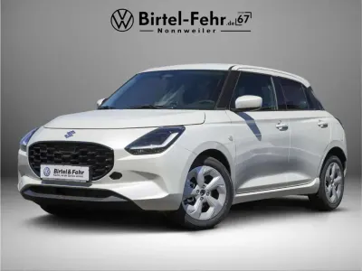 Gebraucht Suzuki Swift 83 PS (61 kW) 2025 Pure white Kleinwagen