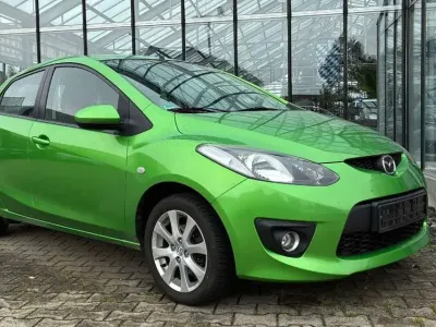 Gebraucht Mazda 2 90 PS (66 kW) 2009 Grün Kleinwagen