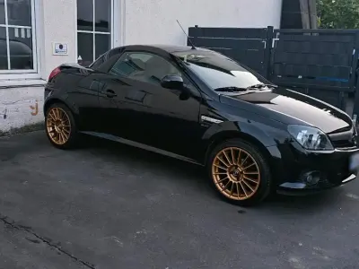 Gebraucht Opel Tigra 90 PS (66 kW) 2005 Schwarz Cabrio