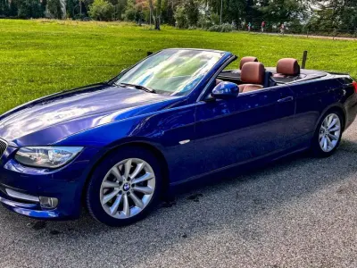 Gebraucht BMW 325 Cabriolet M Sport 218 PS (160 kW) 2012 Blau Cabrio