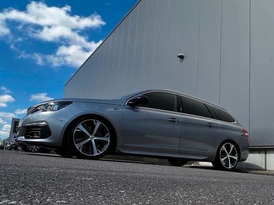 Grau Gebraucht 2018 Peugeot 308 GT Kombi | 12.300 € (Fairer Preis)
