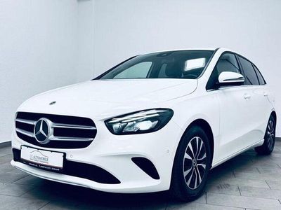 Second-hand Mercedes B180 116 CP (85 kW) 2022 Alb Monovolum