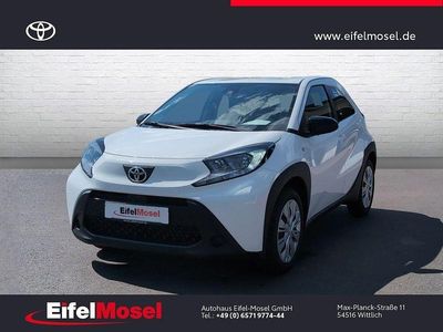 Neu Toyota Aygo X Business Edition 72 PS (52 kW) 2025 Weiß SUV