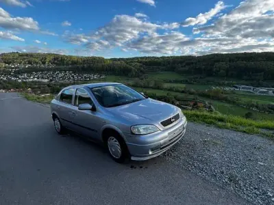 Usata Opel Astra 101 CV (74 kW) 2002 Argento Berlina