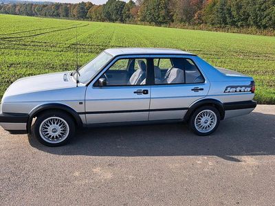 Silber Gebraucht 1991 VW Jetta Limousine | 8.750 €