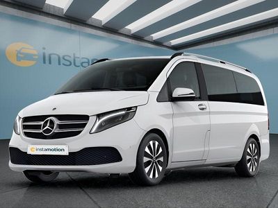 Weiß Gebraucht 2022 Mercedes V220 Van / Kleinbus | 43.949 € (Teuer)