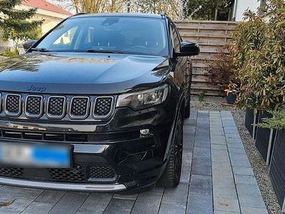 Gebraucht Jeep Compass Summit 241 PS (177 kW) 2022 Schwarz SUV