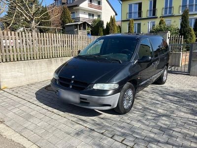 Gebraucht Chrysler Voyager 133 PS (97 kW) 2001 Schwarz Van / Kleinbus