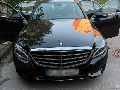 Gebraucht Mercedes 180 Exclusive 156 PS (114 kW) 2017 Schwarz Limousine