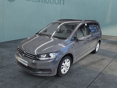 Grau Gebraucht 2024 VW Touran Comfortline Van / Kleinbus | 32.029 € (Fairer Preis)