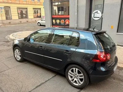 Gebraucht VW Golf V 80 PS (58 kW) 2008 Blau Kleinwagen
