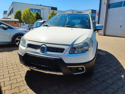 Gebraucht Fiat Sedici Easy 120 PS (88 kW) 2014 Weiß SUV