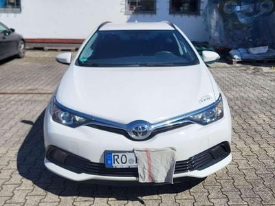 Second-hand Toyota Auris Cool 99 CP (72 kW) 2016 Alb Break