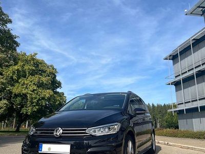 Gebraucht VW Touran Highline 150 PS (110 kW) 2020 Schwarz Van / Kleinbus