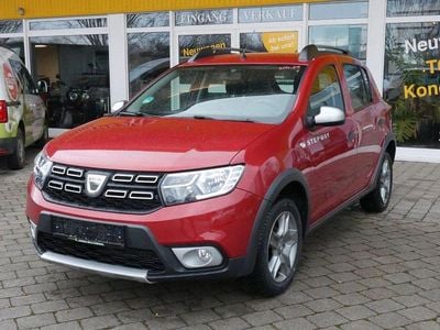 Usata Dacia Sandero Prestige 90 CV (66 kW) 2017 Rosso Berlina