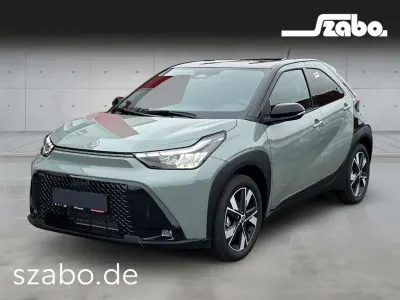 Gebraucht Toyota Aygo X 117 PS (86 kW) 2025 Urban khaki (6x3)/ black mica SUV