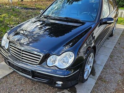 Gebraucht Mercedes C200 Avantgarde 163 PS (119 kW) 2004 Schwarz Kombi