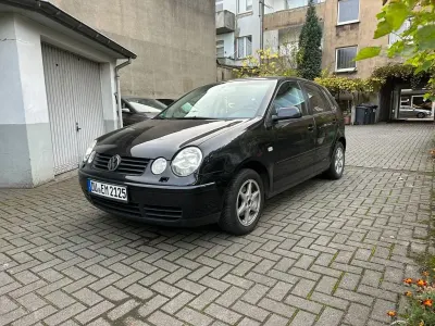 Gebraucht VW Polo Cricket 64 PS (47 kW) 2004 Schwarz Kleinwagen
