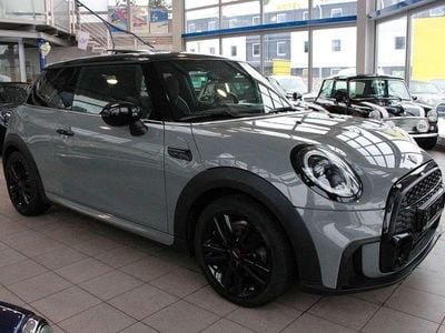 Moonwalk grey (metallic) Gebraucht 2021 Mini John Cooper Works Kleinwagen | 20.750 € (Teuer)