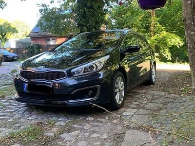 Gebraucht Kia Ceed Platinum Edition 136 PS (100 kW) 2016 Schwarz Kleinwagen