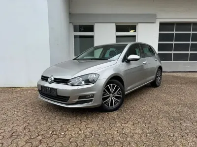 Gebraucht VW Golf VII Allstar 110 PS (80 kW) 2016 Silber Limousine