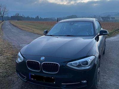 Gebraucht BMW 118 Sport Line 170 PS (125 kW) 2013 Schwarz Kleinwagen