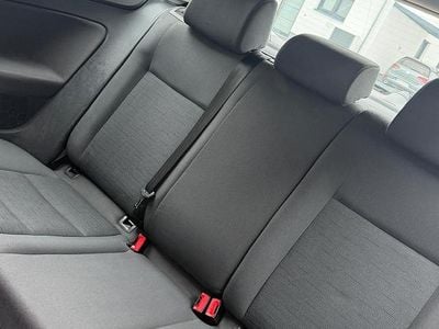 Usata VW Golf V 102 CV (75 kW) 2005 Grigio Utilitaria