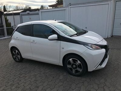 Usata Toyota Aygo 60 CV (44 kW) 2015 Bianco Utilitaria