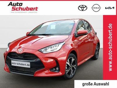 Gebraucht Toyota Yaris Hybrid Comfort 116 PS (85 kW) 2025 Karminarot metallic