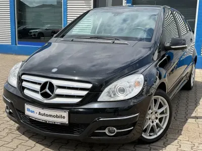Gebraucht Mercedes B200 136 PS (100 kW) 2009 Schwarz Van / Kleinbus