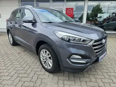 Gebraucht Hyundai Tucson Trend 132 PS (97 kW) 2016 Micron grey / met SUV