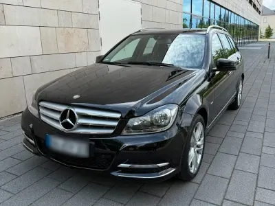 Gebraucht Mercedes C180 156 PS (114 kW) 2011 Schwarz Kombi