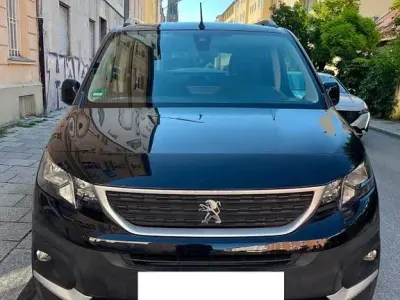 Gebraucht Peugeot Rifter Active 102 PS (75 kW) 2019 Schwarz Van / Kleinbus