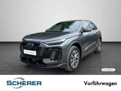Gebraucht Audi Q6 e-tron Performance 225 kW (306 PS) 2026 Daytonagrau perleffekt SUV