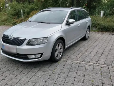 Gebraucht Skoda Octavia 105 PS (77 kW) 2014 Grau Kombi
