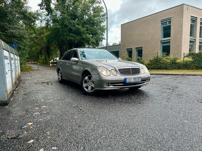 Gebraucht Mercedes E280 Avantgarde 231 PS (169 kW) 2005 Silber Limousine