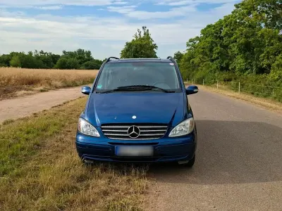 Gebraucht Mercedes Viano 150 PS (110 kW) 2026 Blau Van / Kleinbus