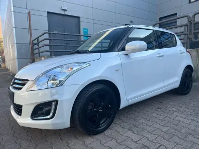 Gebraucht Suzuki Swift Club 94 PS (69 kW) 2015 Weiß Kleinwagen