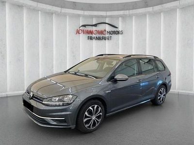 Gebraucht VW Golf VII Comfortline 131 PS (96 kW) 2019 Grau Kombi